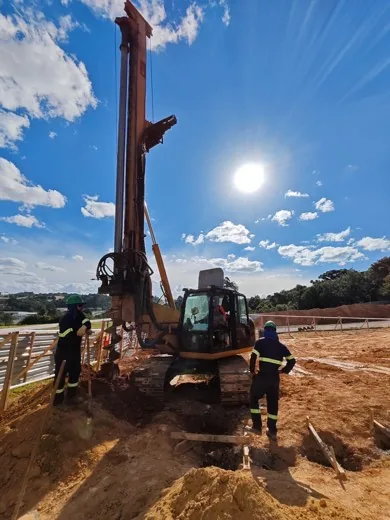 Obras Iron Fundações